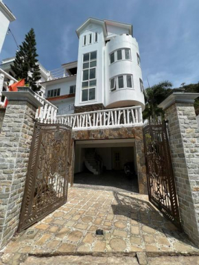 Trần Phú Homestay Vũng Tàu - View biển bãi trước - 7 phòng ngủ lớn - Hồ bơi riêng